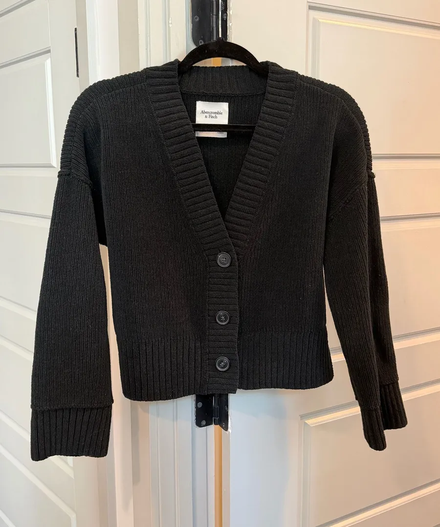 Abercrombie & Fitch Chenille Cardigan in Black, S