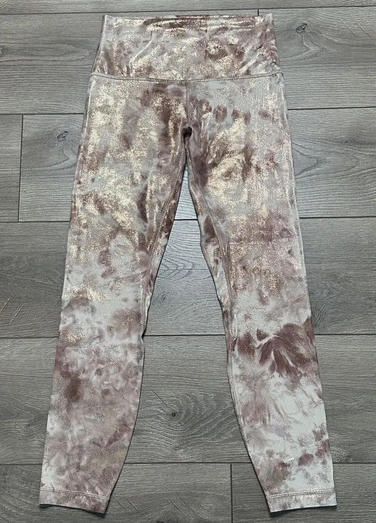 Lululemon Align High-Rise Shine Leggings
Diamond Dye Misty Shell Cacao Foil 6