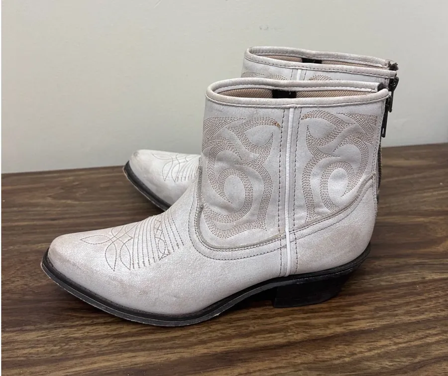 Laredo 3179 Womens 6.5 M White Leather Western Ankle Boots Back Zip Pointed Toe
