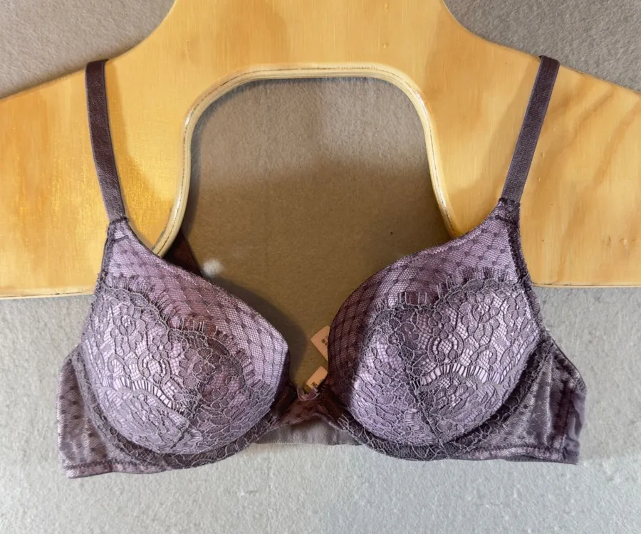584 | Victoria's Secret Dream Angels Lace Push-Up Bra Purple 34A
