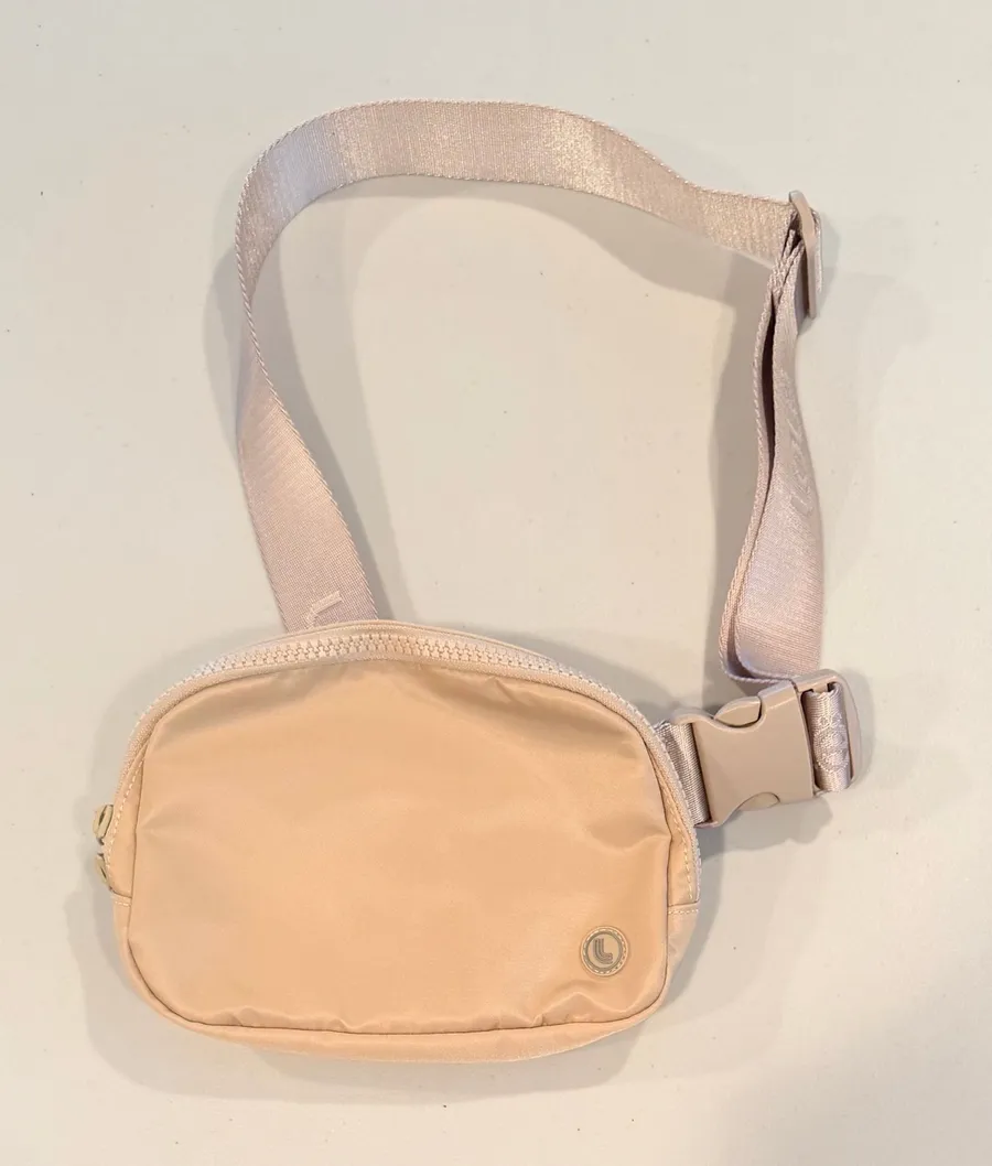 Lolë | Jamie Belt Bag, fanny pack