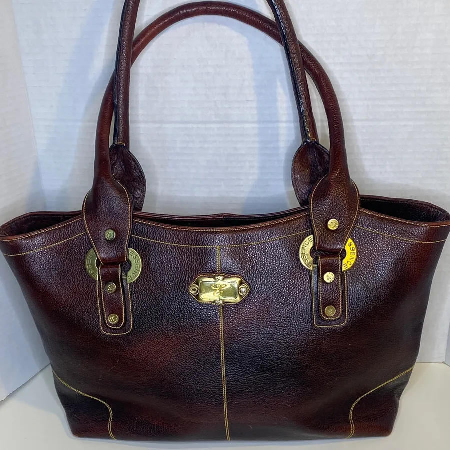 Essence Elegant Brown Leather Tote Bag