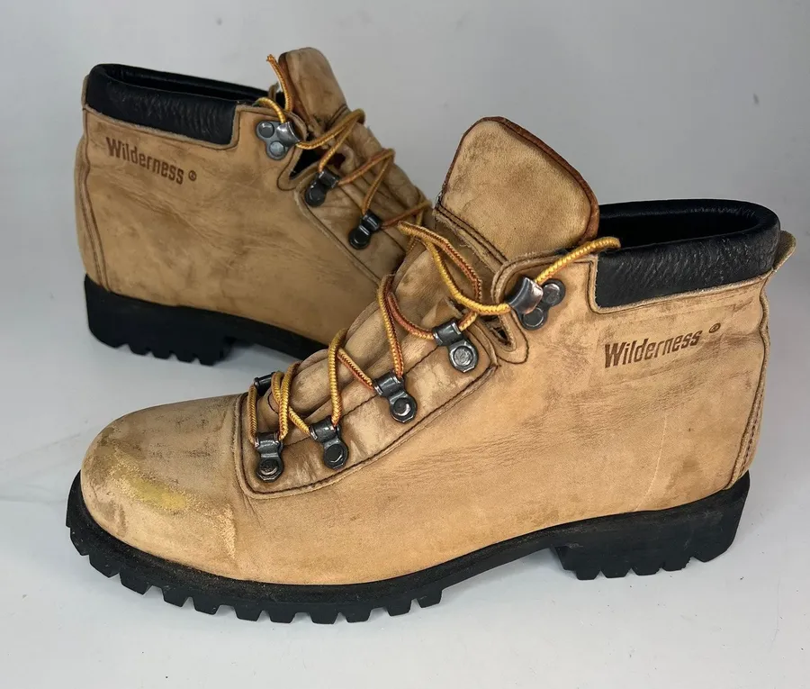 Wilderness by Wolverine Tan Brown Leather Hiking Trail Outdoor Boots Women 9