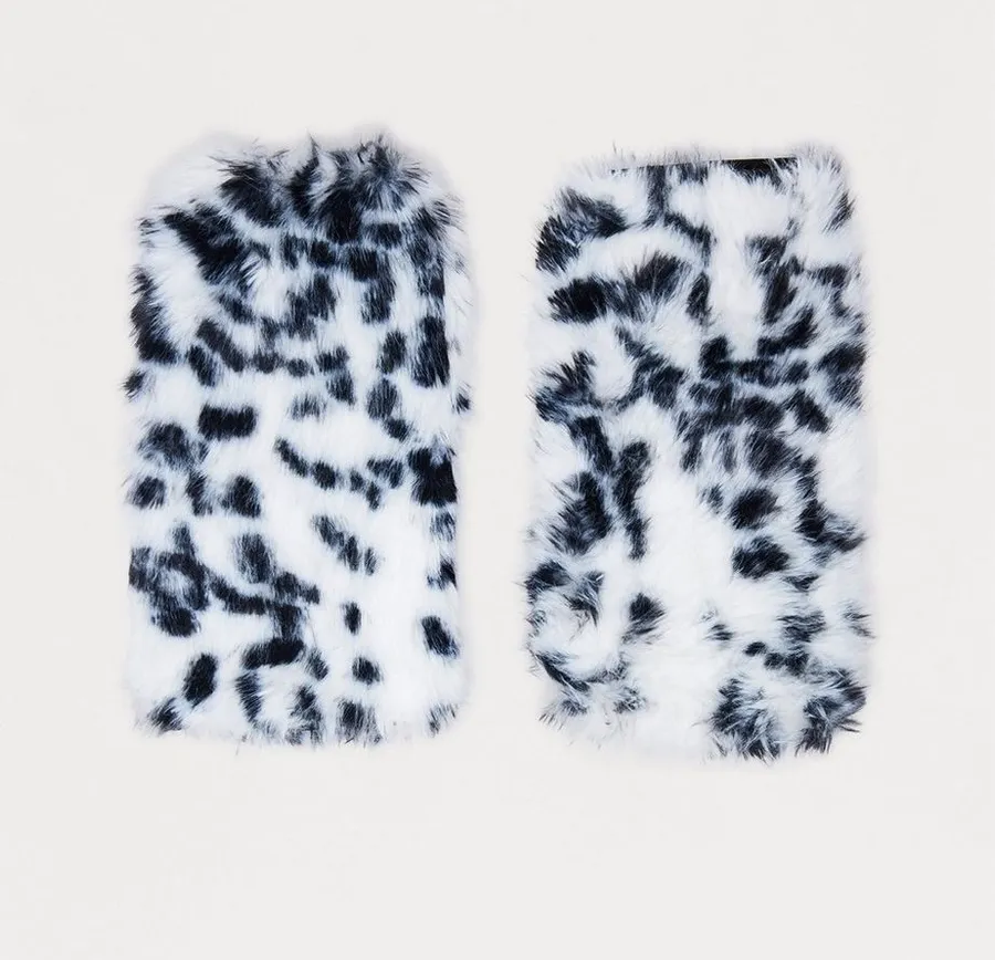 Faux Fur Phone Cases Dalmatian Print ๐พ White