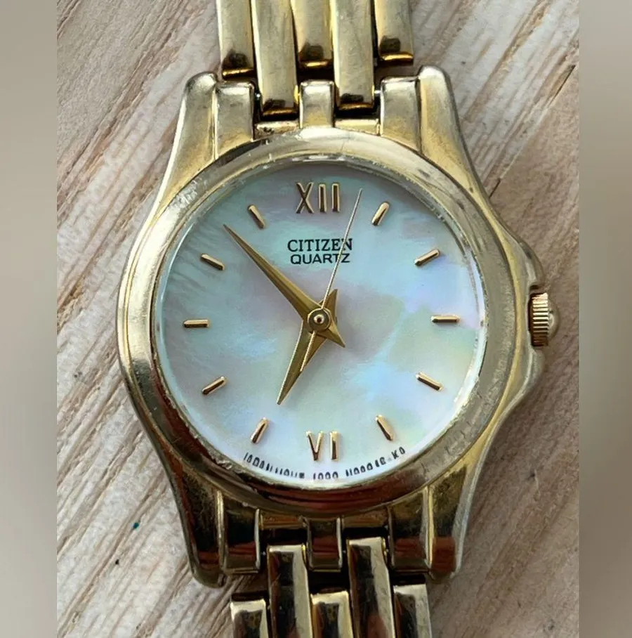 Citizen Rainbow Pearl Ladies Watch Gold-Tone Bracelet Hands Case New Crystal