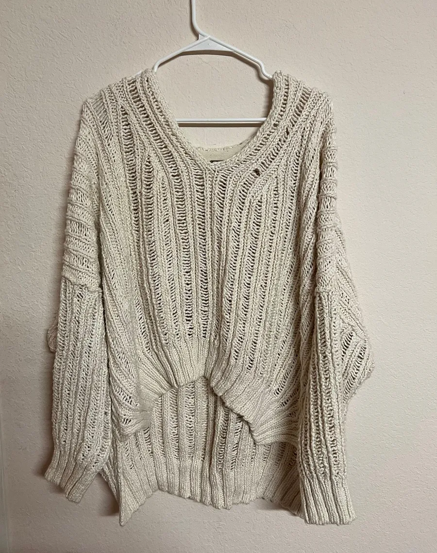 nwot Women's cream M cotton oversized sweater crochet.