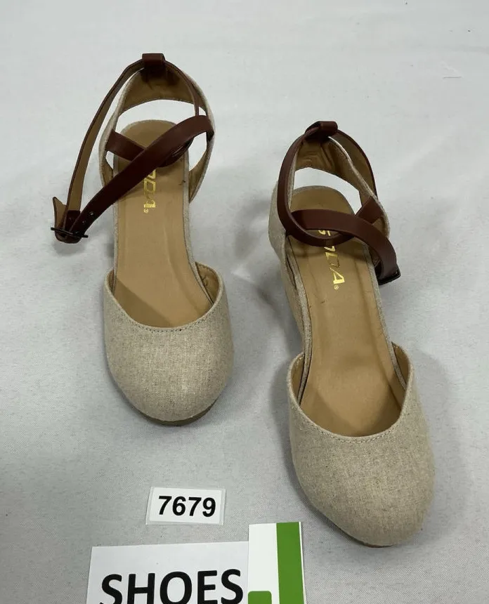 Womans Soda Espadrille Wedge Ankle Sandals 6.5 Beige Buckle Strap Close