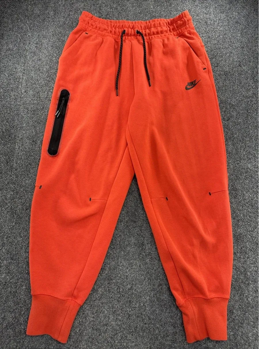 Nike Tech Fleece Joggers Women’s L Chile Red Black CW4293-673 Zip Pocket