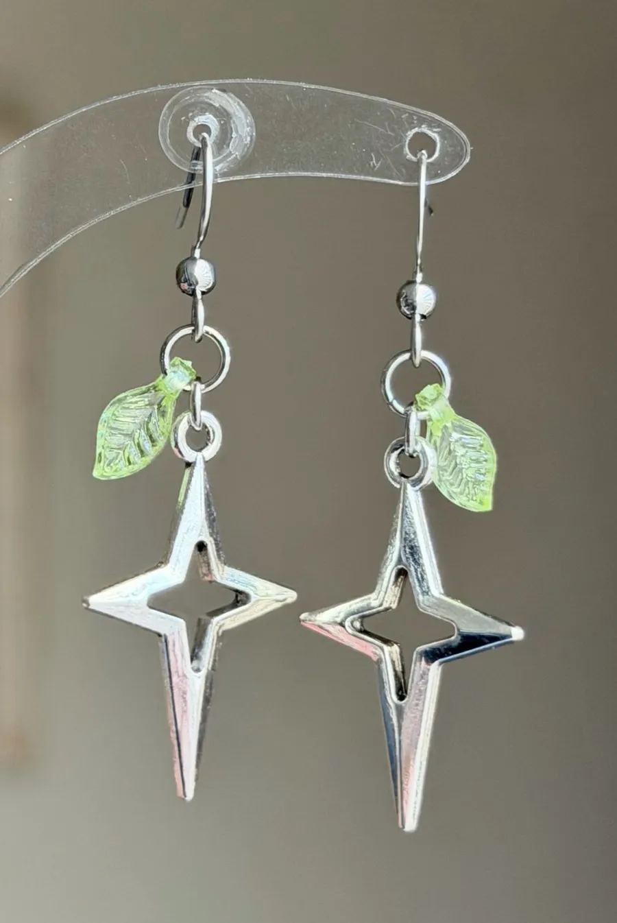 Handmade sparkle star dangle earrings💫