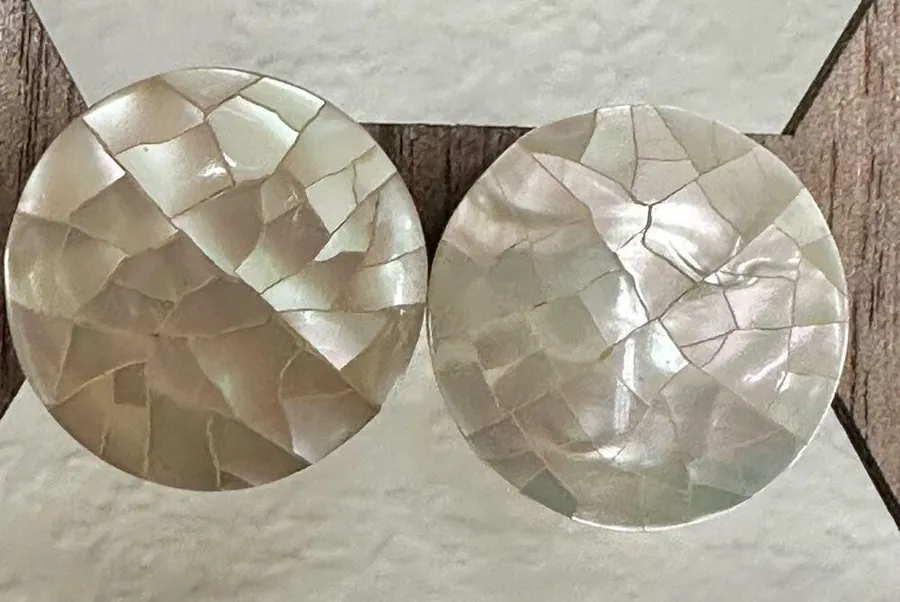 Mother of pearl brass crackle vintage circle earrings