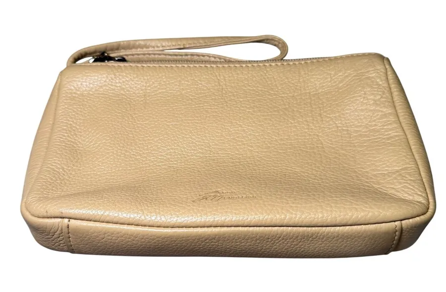 Stone Mountain Tan Leather Wristlet Clutch Bag Pebble Grain Cream Beige Zipper