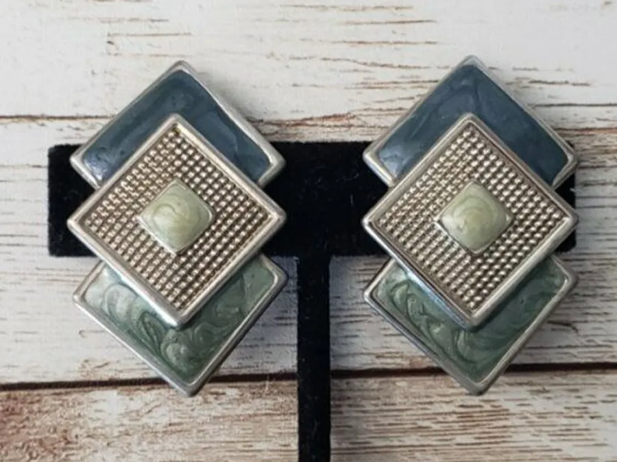 Vintage Clip On Earrings