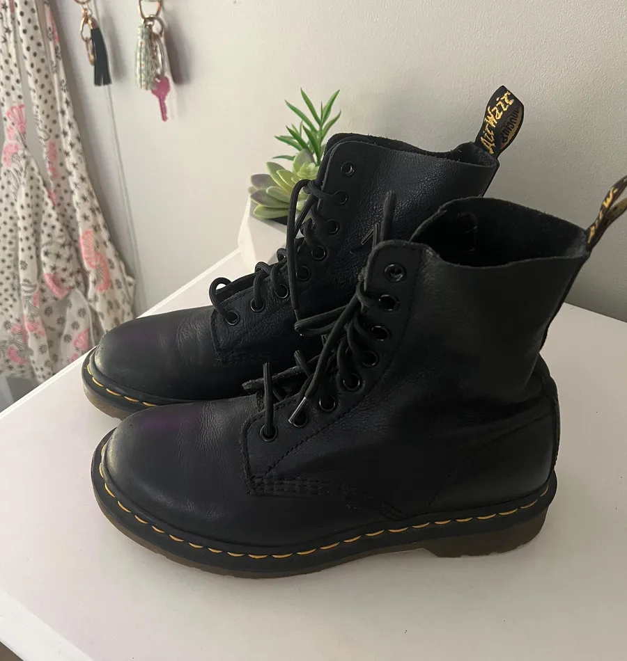 pascal boots