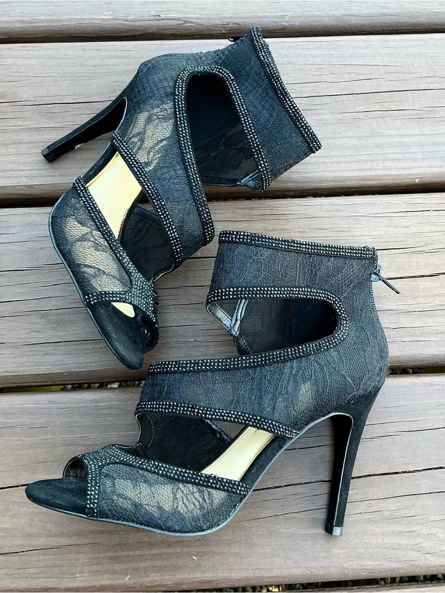 Black Lace Peep-Toe Stiletto Heels 🔥🔥