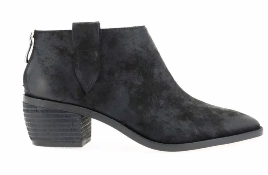 BAND OF GYPSIES • Rainier Burnished Micro Cowsuede Booties - Black 8 $100