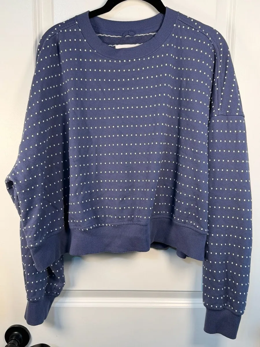 Aerie Blue Textured Dot Cropped Crewneck Sweatshirt- I also have the matching sh