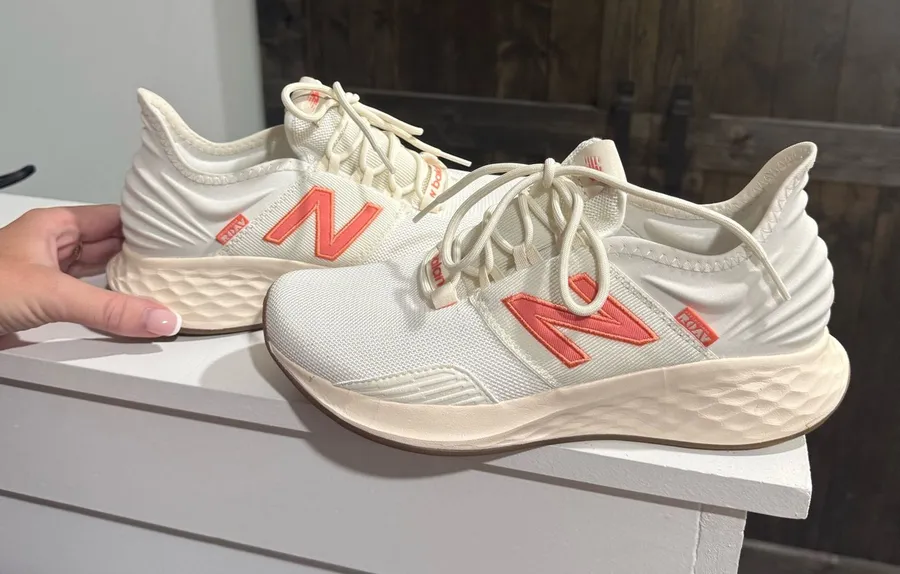 New Balance Fresh Foam Roav Sneakers | Women’s Size 8.5 | Pink & White