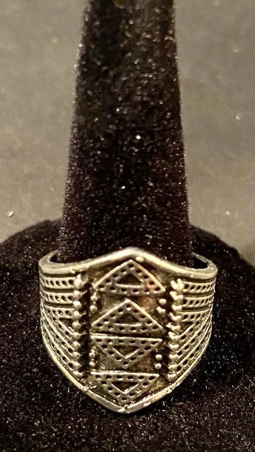New Boho Fashion Ring Amazing Faux SilverTone Sz 8 Silver