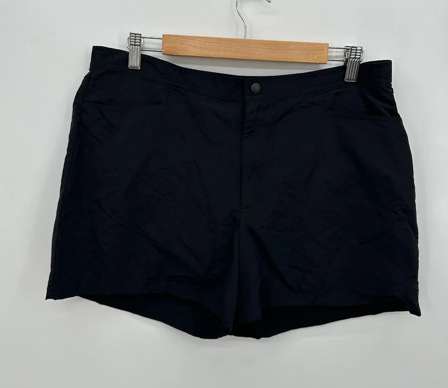 Lands End Womens Black Board Shorts Swim Bottoms Size 12 Nylon Pocket Active