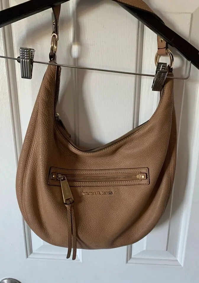 Michael Kors Rhea zip Shoulder Bag 100% leather in Suntan beige tan hobo
