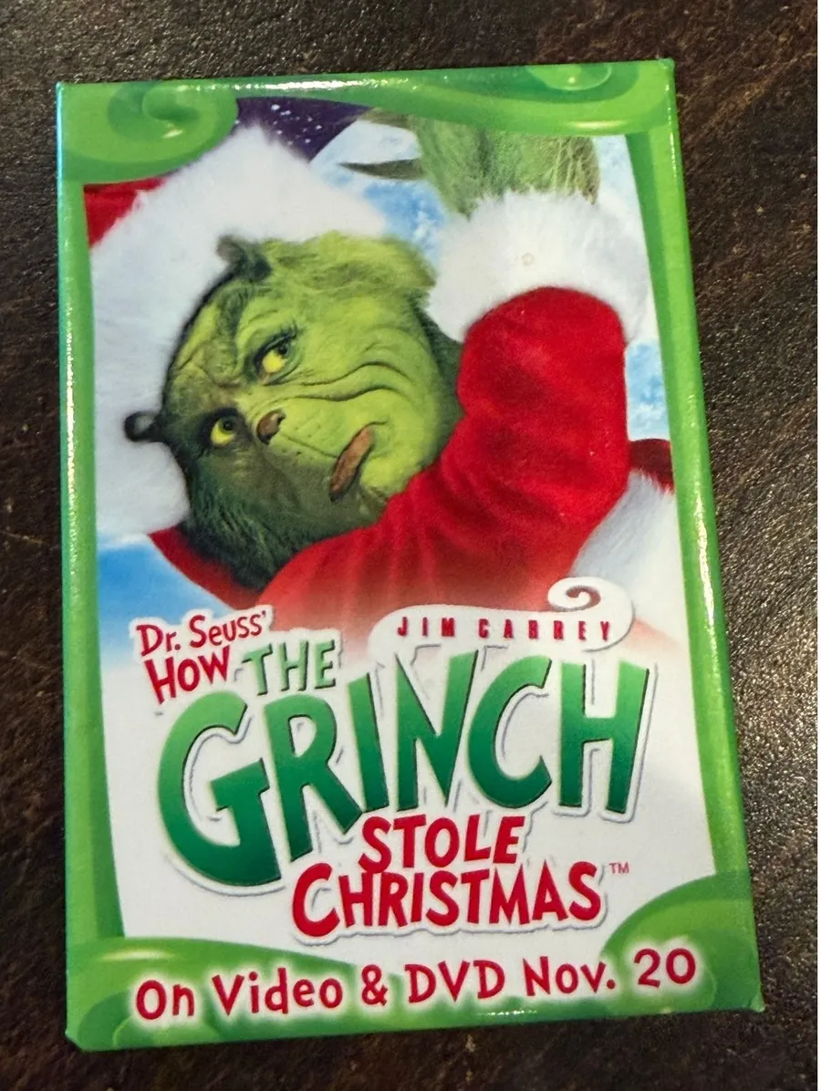 Universal Studios The Grinch Stole Christmas 2001 DVD Promo Pin Button Y2K Badge
