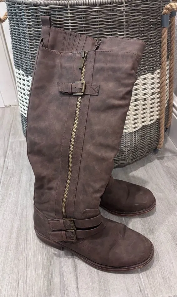 XOXOTall Brown Riding Boots with Side Zipper size 8- Mertle