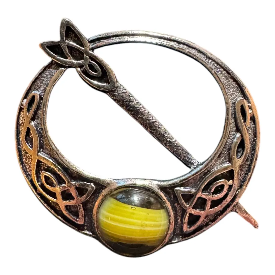 Celtic knot brooch Silver