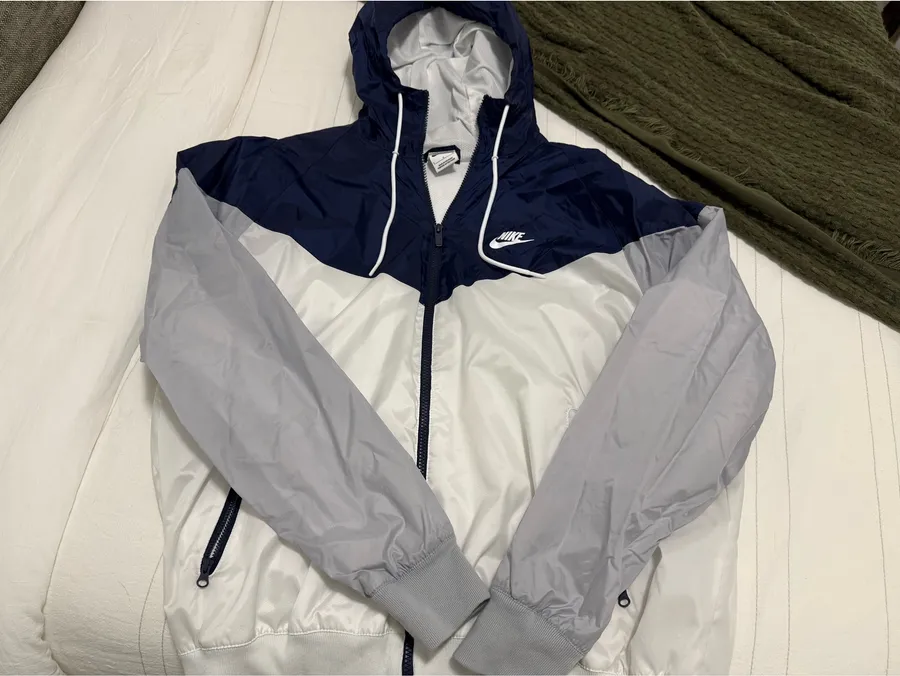 Men’s Nike windbreaker