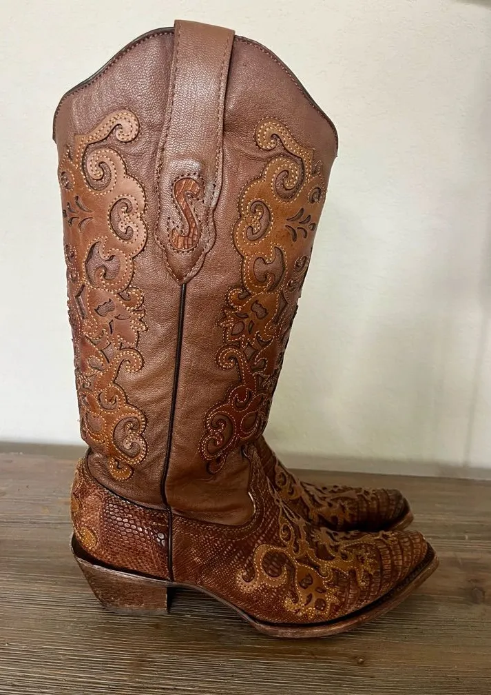 CORRAL Vintage Tooled Western Cowboy Boots Size 8
