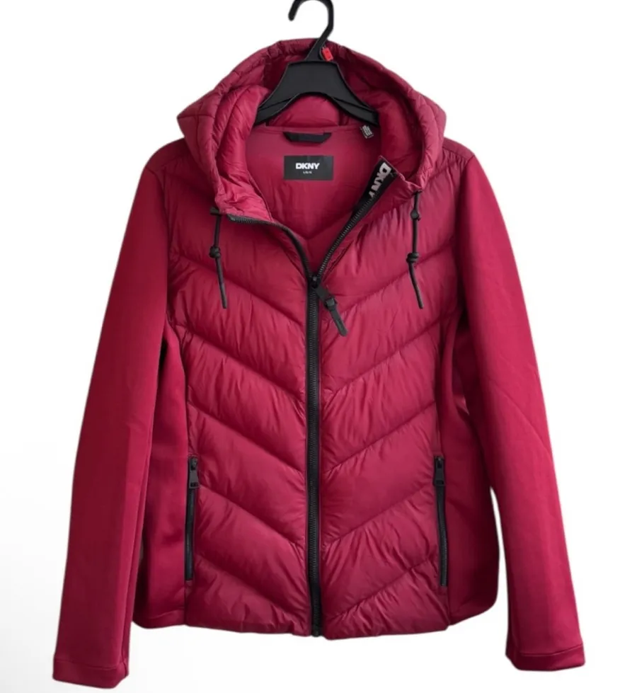 DKNY Women's Red puffer Jacket. Size S. Stretch sides and arms for comfort. Hood
