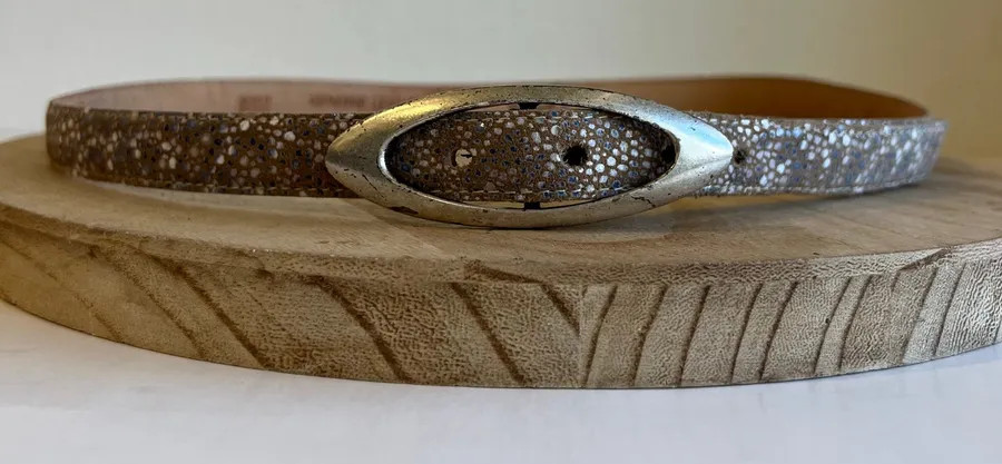 Cofi Made in Mexico Genuine Leather Oval Silver Buckle Belt Size 34 / Medium Tan