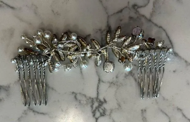 Silver Toned w/ Faux Pearls & Rhinestones Bridal Hair Comb