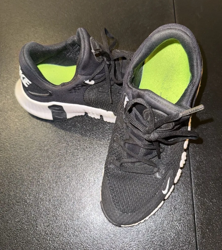 Nike Free Metcon 4 Training Shoes Black White Volt Women's Size 8.5
