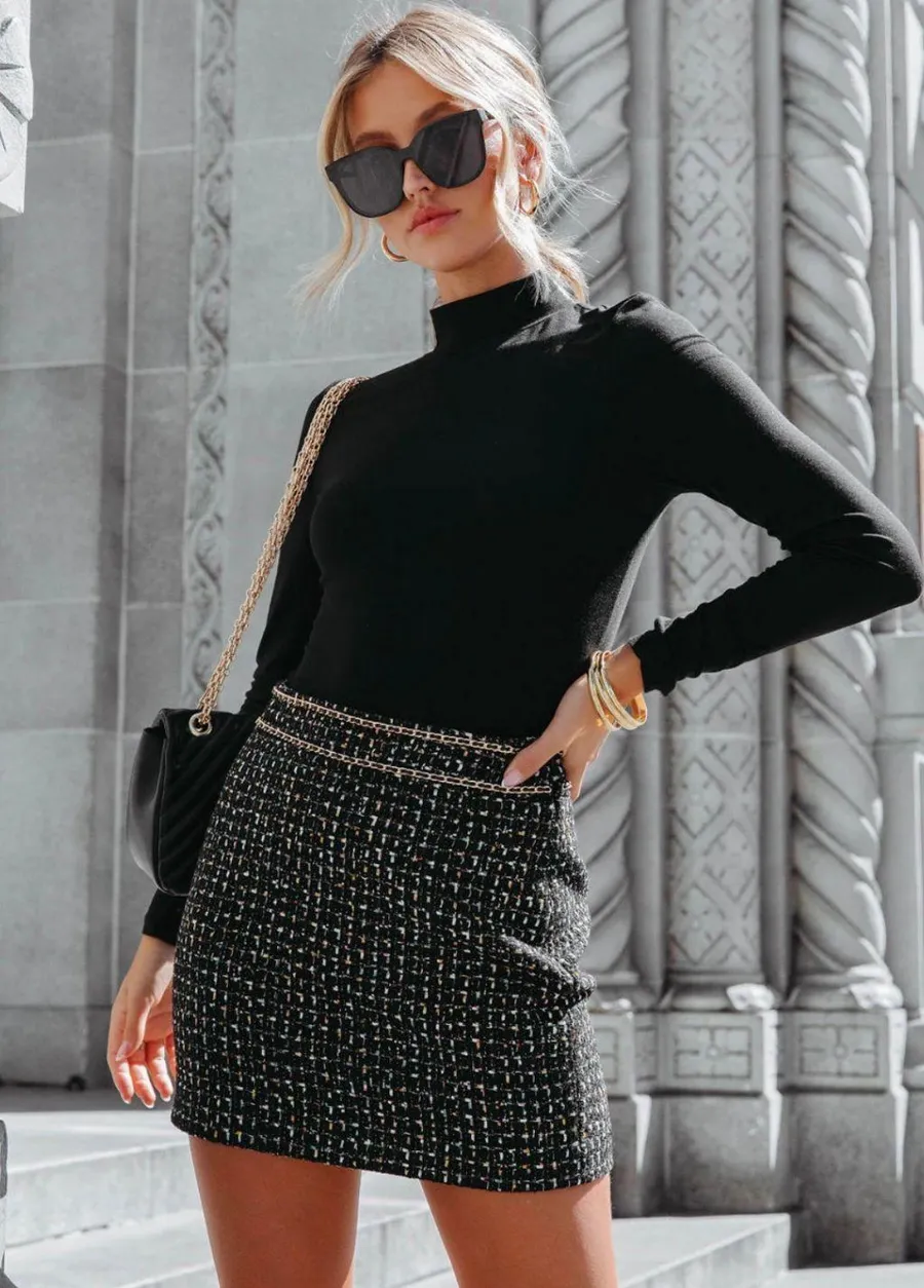 BOLDLY ELEGANT TWEED CHAIN MINI SKIRT - BLACK