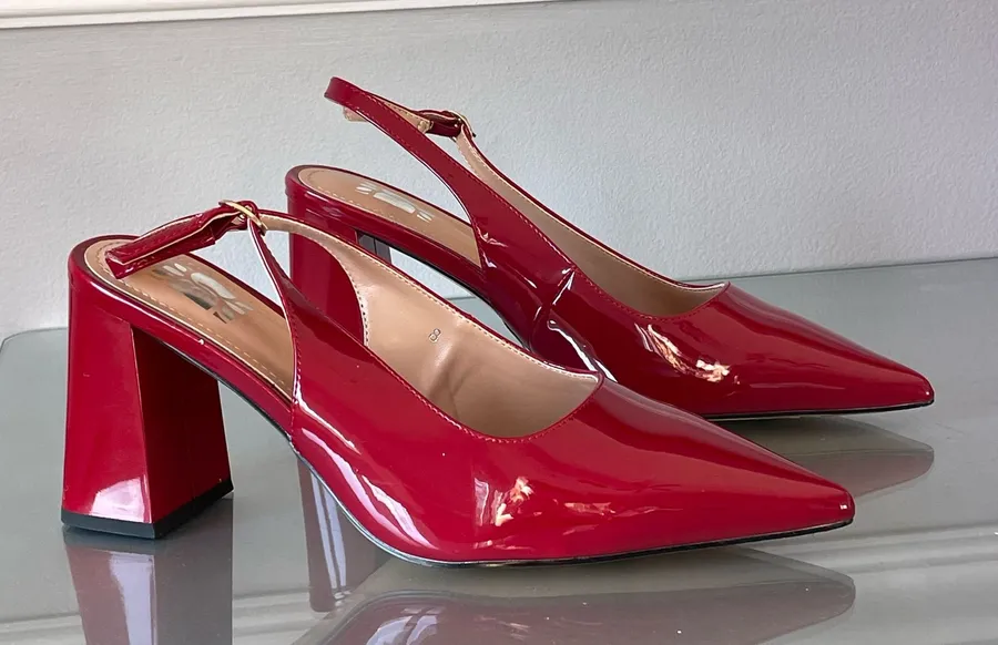 Women’s Red Patent Leather Slingback Block Heel Pumps Pointed Toe Size 8 NEW