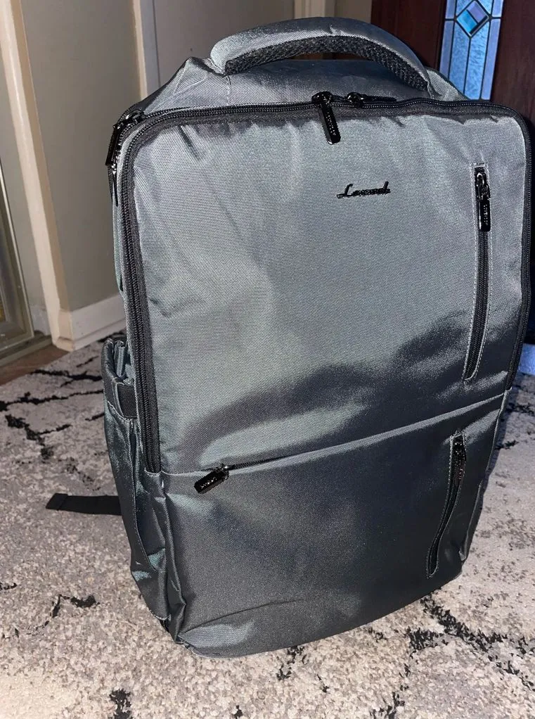 ⚠️ SOLD ⚠️Travel backpack Gray