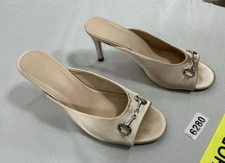 Womans Slipon Slide Sandals Size 7 Beige Cream Open Toe Stiletto Tan