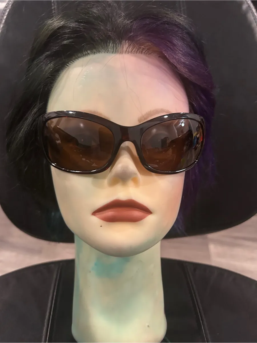 Women’s Brown Tinted Oval Fashion Sunglasses unisex