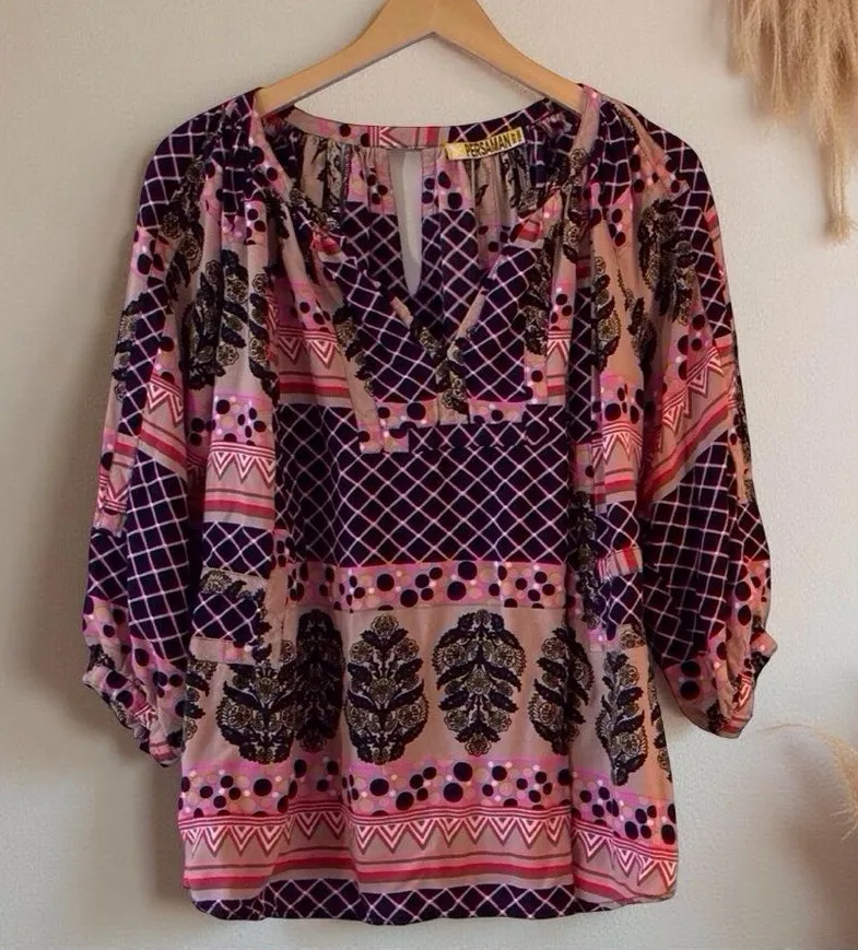 Persaman NY Boho Blouse Size L – Vibrant Artistic Print, EUC Pink Size L