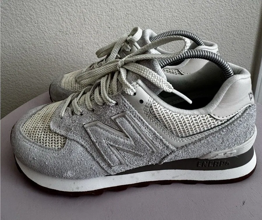 New Balance 574 Rugged 'Rain Cloud Womens Sizd 8