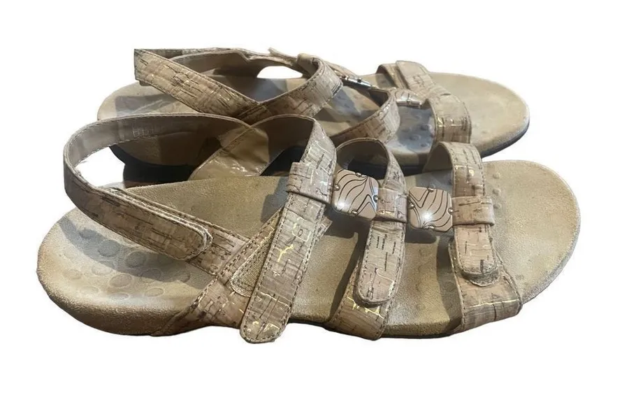 Vionic AMBER ADJUSTABLE SANDAL size US 9 in Gold Cork