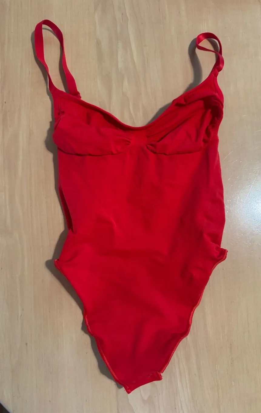 SKIMS Seamless Sculpt Thong Bodysuit- Red - Large
