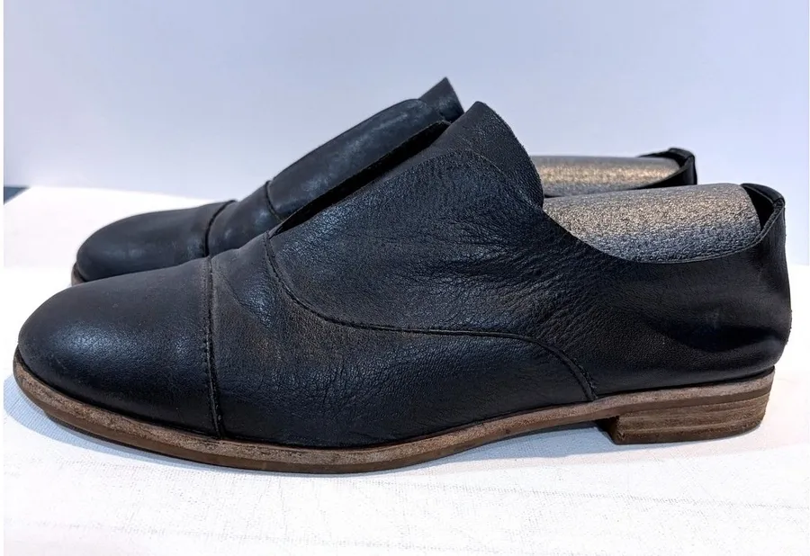 Kork-Ease Black Leather Laceless Oxford Cap Toe Slip On Shoes Womens Low Heel