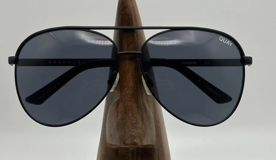 Quay Australia Vivienne Aviator Sunglasses Black
