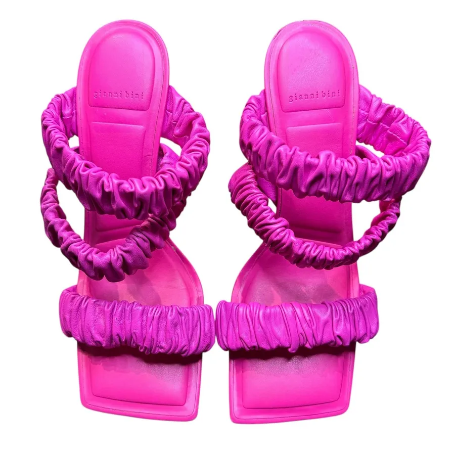 Gianni Bini Shoes Womens Size 8.5 Pink Vanya Ruched Strappy Square Toe Sandals