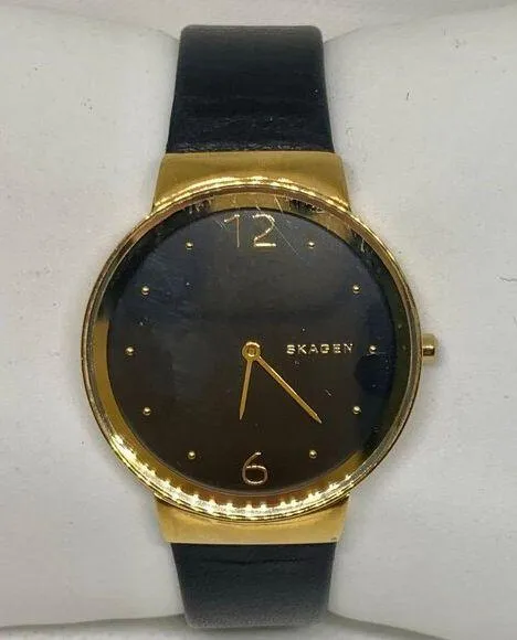 SKAGEN SKW2370 Freja 34 mm gold tone case bezel Women's Watch running