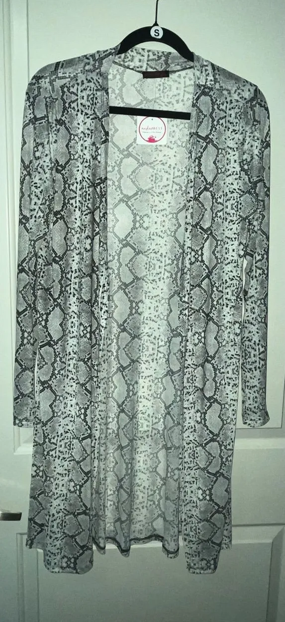 Shiela Rose Gray Snake Print Lightweight Cardigan