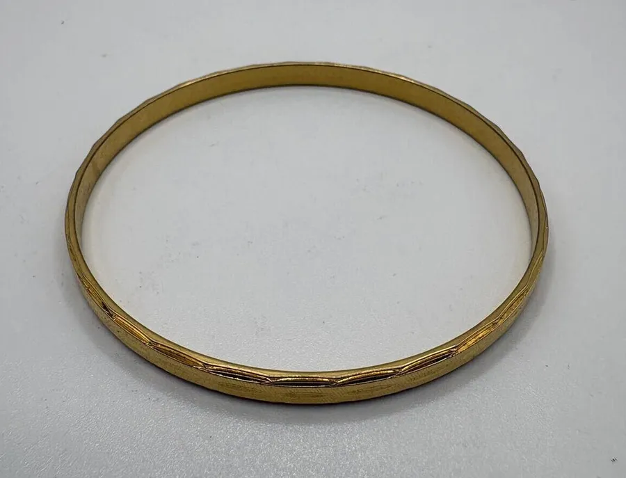 Vintage Gold Tone Etched Bangle Bracelet Slim Stackable Hinged Look 2.5”