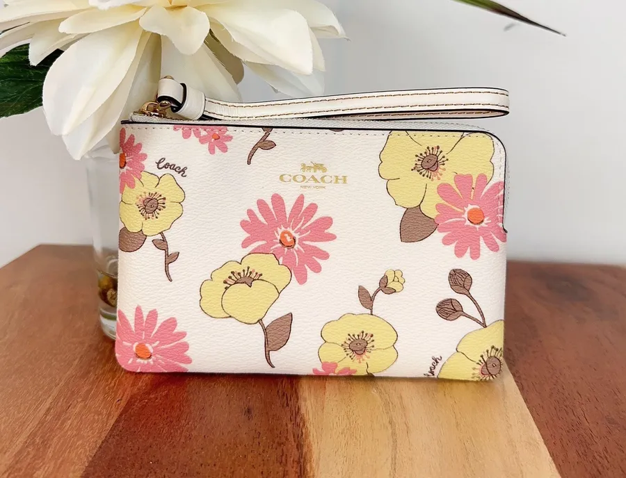 NWT Corner Zip Wristlet With Floral Cluster Print