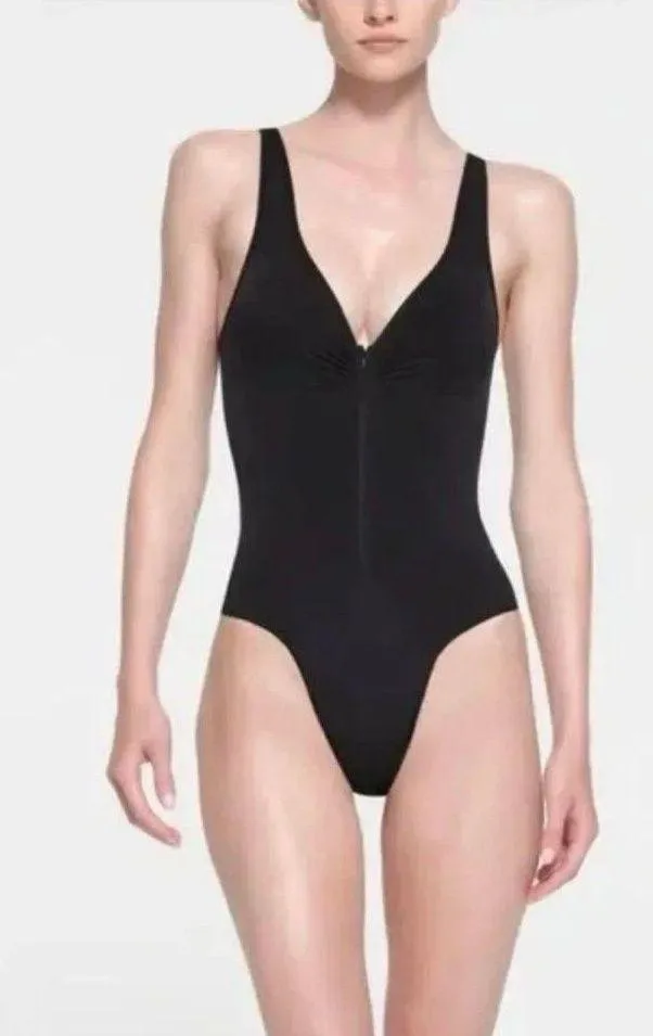 NEW SKIMS ZIP FRONT SEAMLESS SCULPT BRIEF BODYSUIT ONYX M